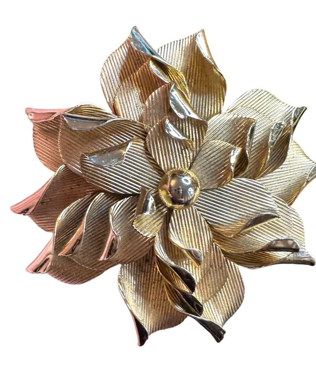 Elegant vintage large  Gold Flower Brooch