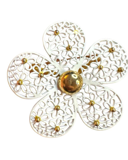 Charming vintage metal White and Gold Flower Brooch