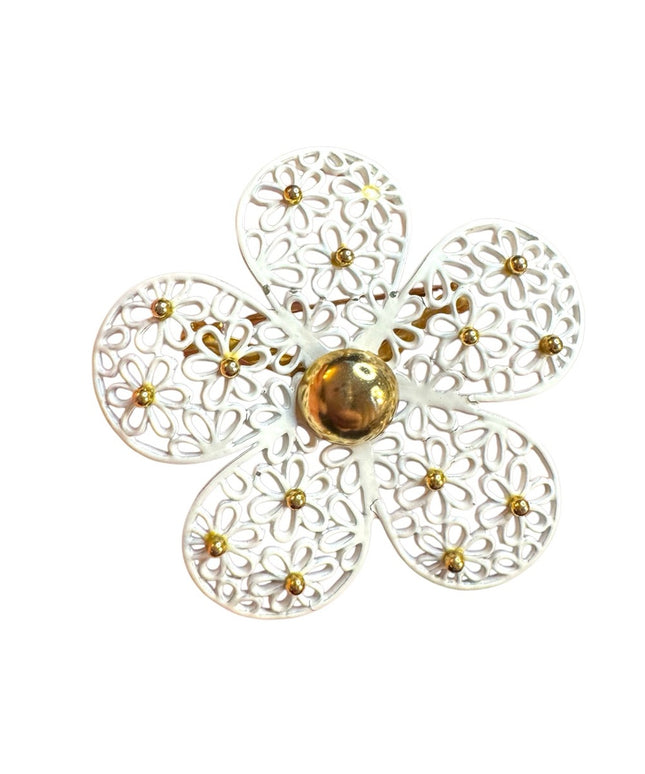 Charming vintage metal White and Gold Flower Brooch