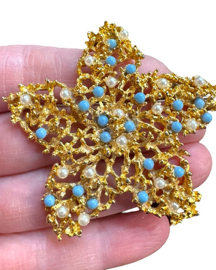 Vintage Gold plt Blue & white accent bead Floral Brooch flower