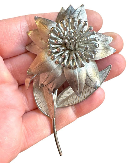 Vintage 1970s Silver finish brused metal Flower Brooch floral