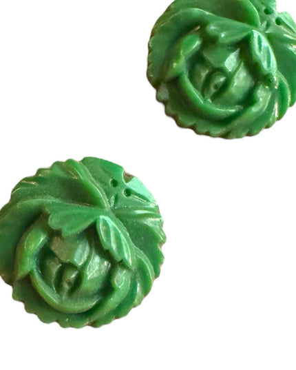 Vintage Green Leaf Earrings Bakelite  green 1950s Screw back