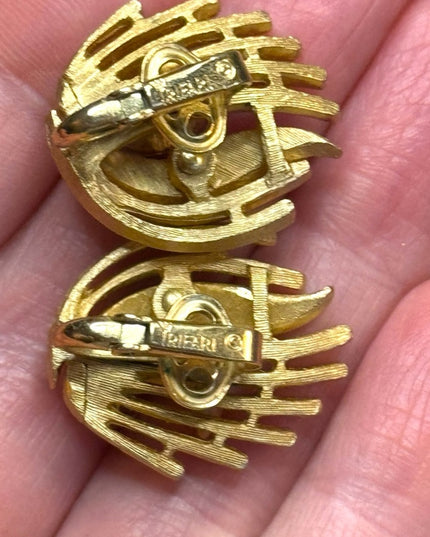 Elegant Trifari brushed Gold Finish clip on Earrings