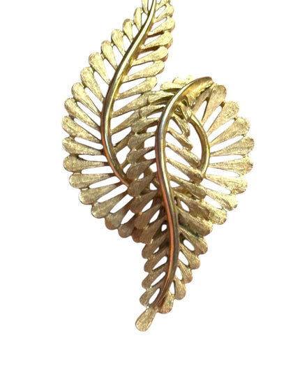 Elegant Vintage Trifari  Brushed Gold finish feather Leaf brooch