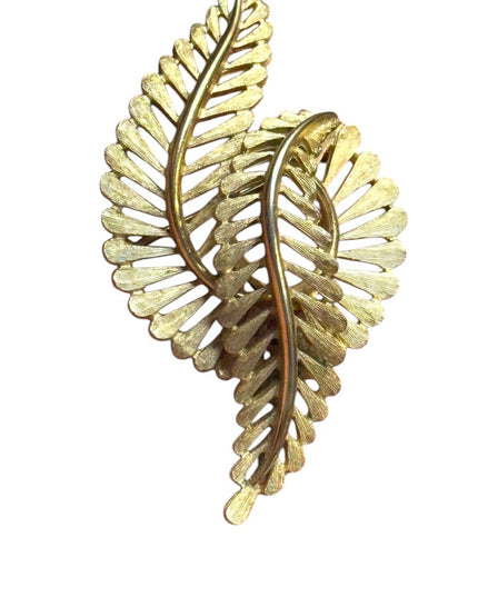 Elegant Vintage Trifari  Brushed Gold finish feather Leaf brooch