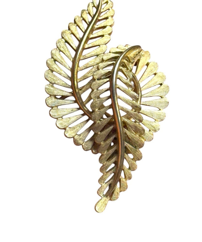 Elegant Vintage Trifari  Brushed Gold finish feather Leaf brooch