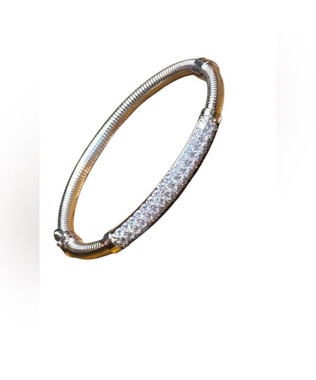 Elegant Sterling Silver 925 latched bangle Bracelet with CZ Accents Thailand