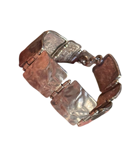 Lovely vintage Israel 925 sterling silver hammered metal modernist bracelet