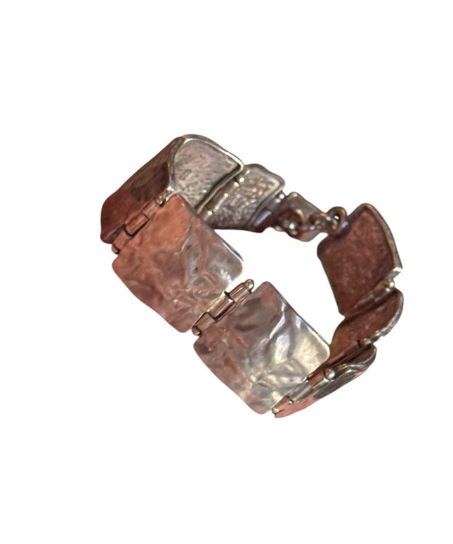 Lovely vintage Israel 925 sterling silver hammered metal modernist bracelet