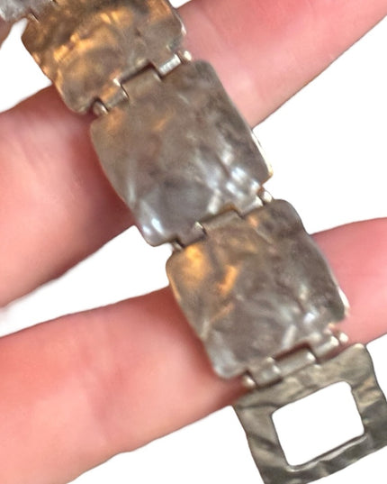 Lovely vintage Israel 925 sterling silver hammered metal modernist bracelet