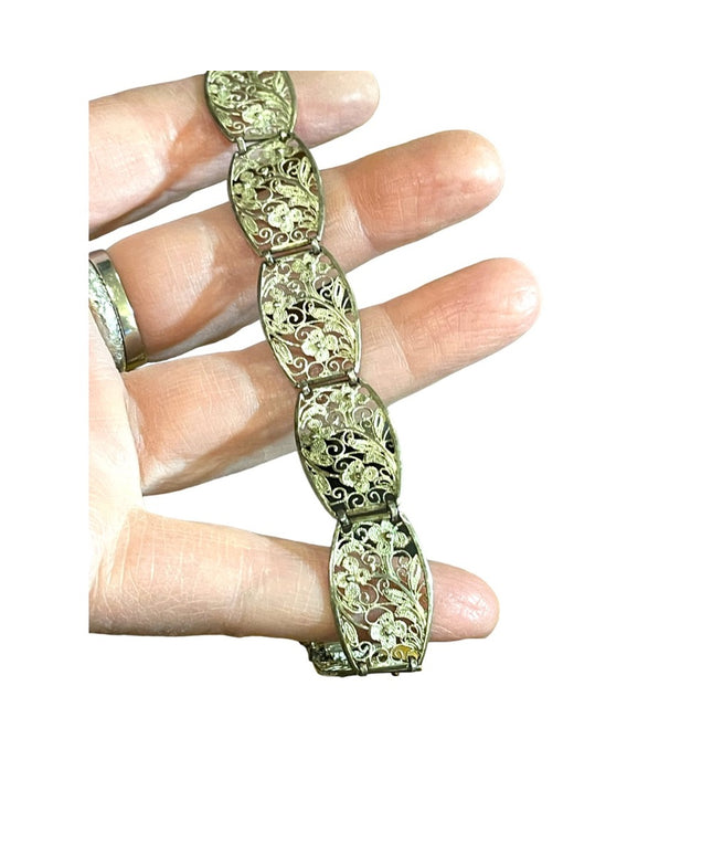 - Antique flower filagree 835 Silver link bracelet