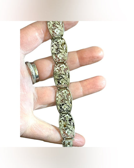 - Antique flower filagree 835 Silver link bracelet