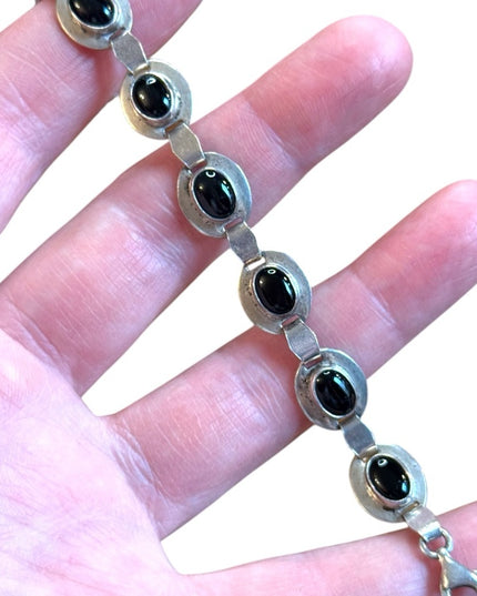 Elegant vintage sterling silver 925 Oval Black onyx link Stone Bracelet