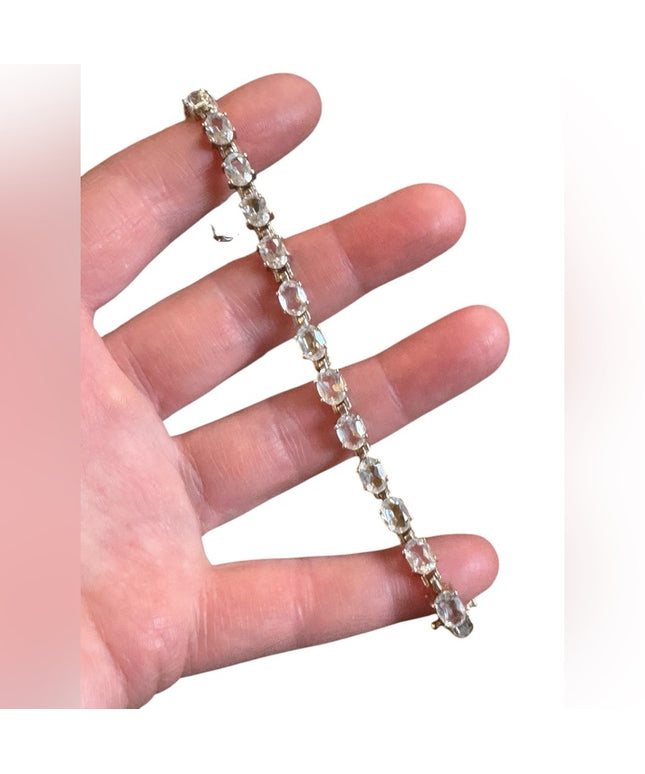 Elegant Sterling silver 925  Clear Topaz tennis bracelet Bracelet