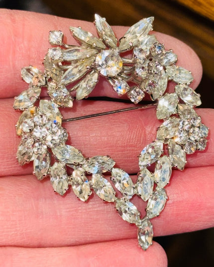 Elegant Vintage 1950s Stunning fancy floral SHERMAN clear Crystal Brooch