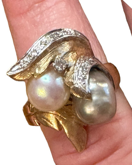 Stunning 1960s 14k Gold Diamond & Pearl Ring brushed finish