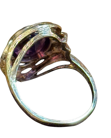 Elegant Vintage 14k Gold  Purple amethyst fancy Gemstone Ring