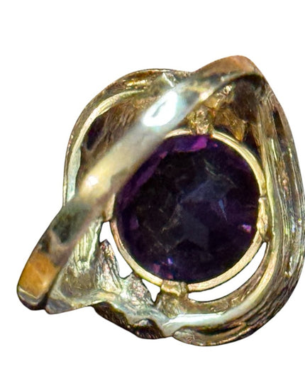 Elegant Vintage 14k Gold  Purple amethyst fancy Gemstone Ring
