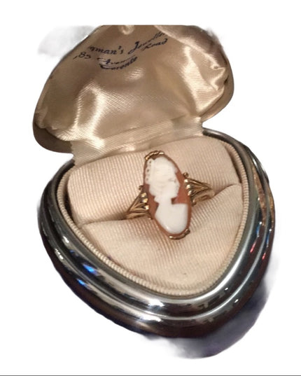 Antique Victorian 14k gold Carved  Shell cameo ring