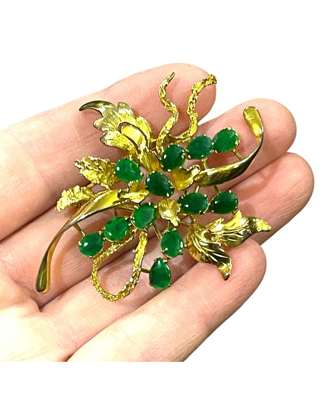 - Stunning large Vintage 14K gold  Jade fancy brooch