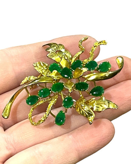 - Stunning large Vintage 14K gold  Jade fancy brooch