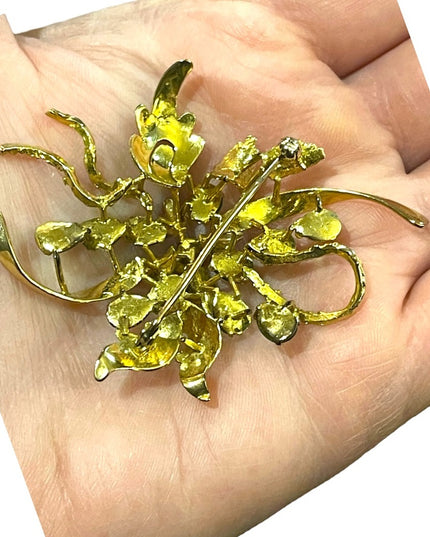 - Stunning large Vintage 14K gold  Jade fancy brooch