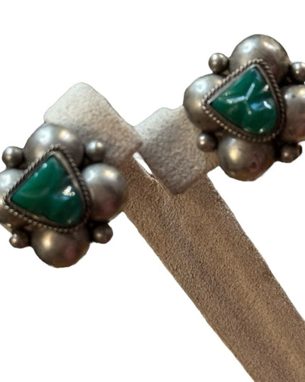 Vintage Green onyx Stone Aztec Mayan Silver Mexico  Earrings screw Back