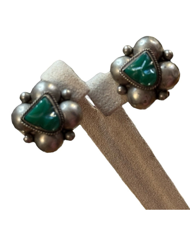 Vintage Green onyx Stone Aztec Mayan Silver Mexico  Earrings screw Back