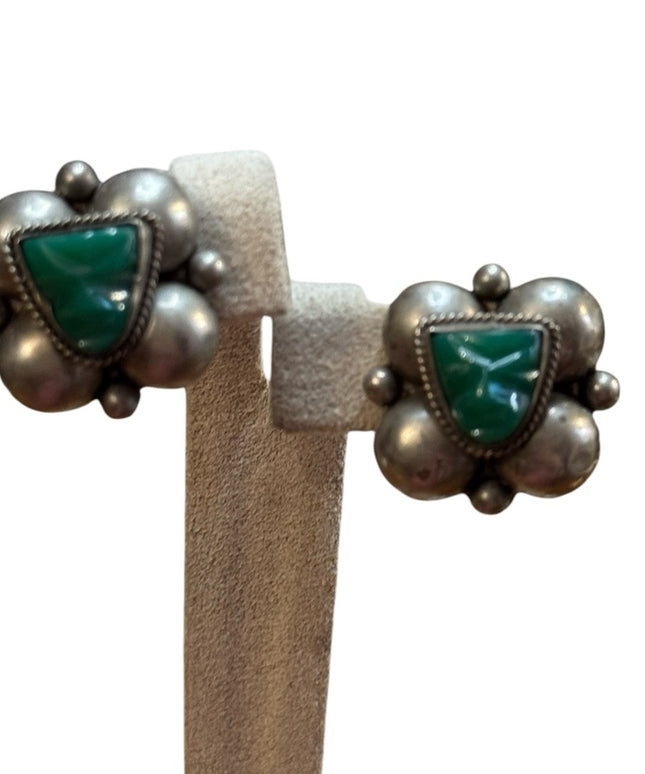 Vintage Green onyx Stone Aztec Mayan Silver Mexico  Earrings screw Back