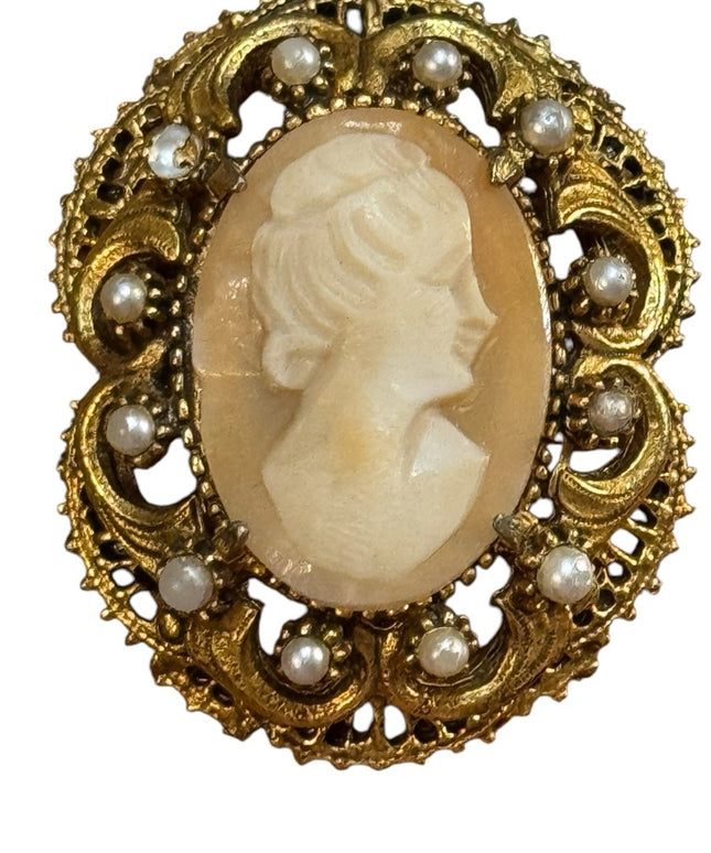 Florenza Gold Tone Carved Shell Cameo Pendant Brooch, Signed