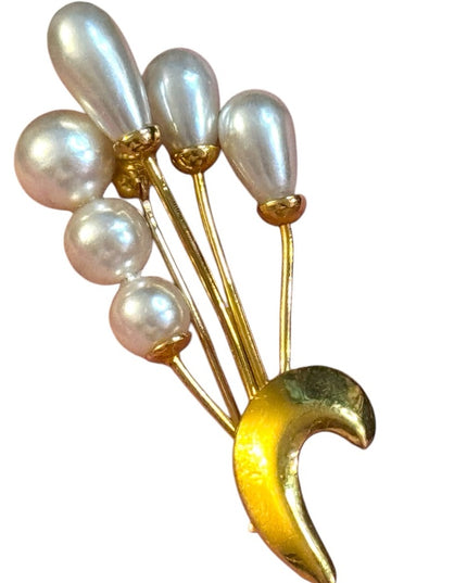 Elegant vintage Napier Gold finish faux Pearl bouquet floral Brooch
