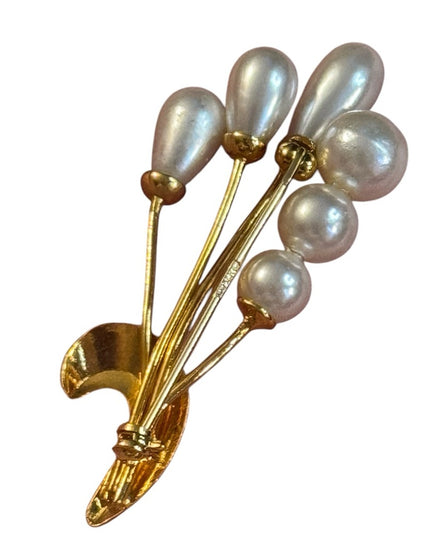 Elegant vintage Napier Gold finish faux Pearl bouquet floral Brooch