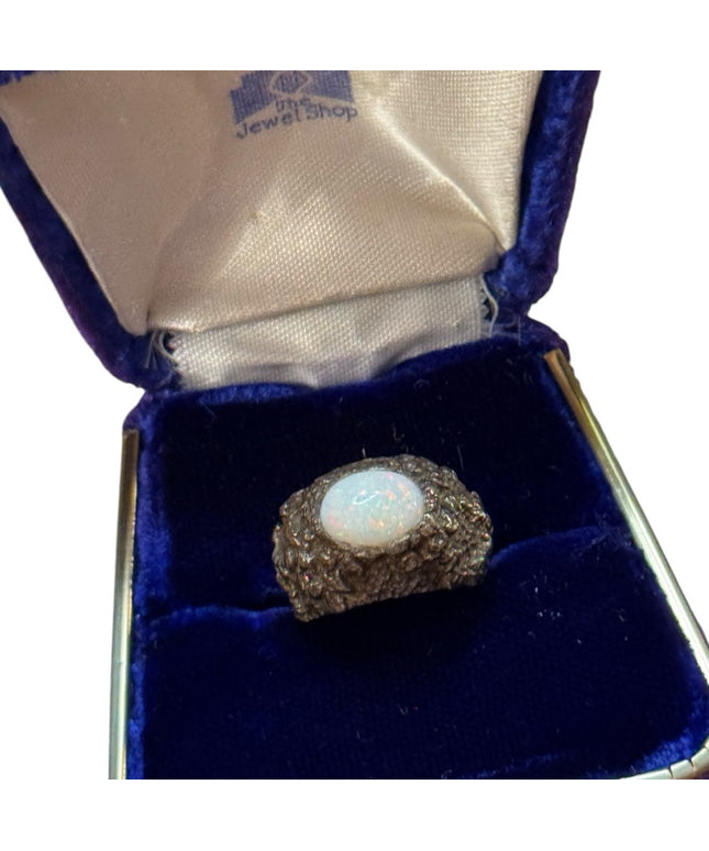 Elegant SZ 3 Opal domed Ring sterling silver 925 Vintage floral work