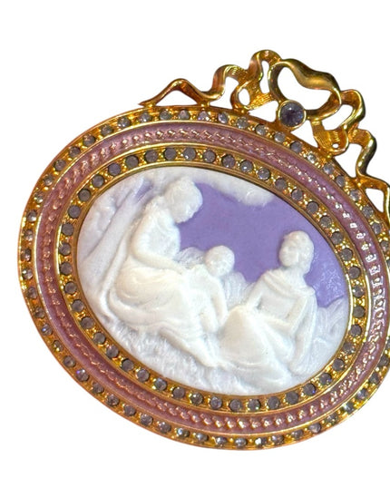 Lovely Joan Rivers  Purple resin  & cryetal Gold Roman scene Cameo Brooch LG