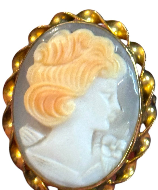Elegant 12k GF Gold Filled Marboro Gold carved Shell Cameo Brooch pendant