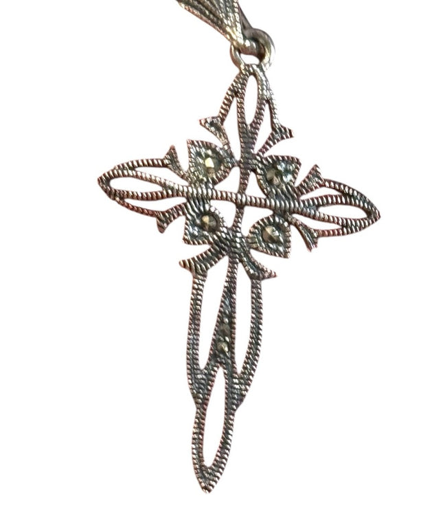 Silver Filigree lovely antiqueing Cross Pendant