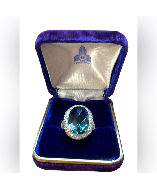Elegant Sterling silver 925 ATI  Blue  Crystal Statement Ring