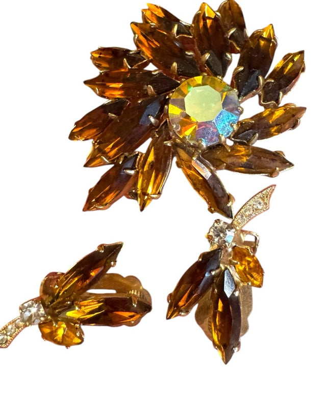Elegant vintage 1950s Brown Crystal Jewelry Set Gold finish metal