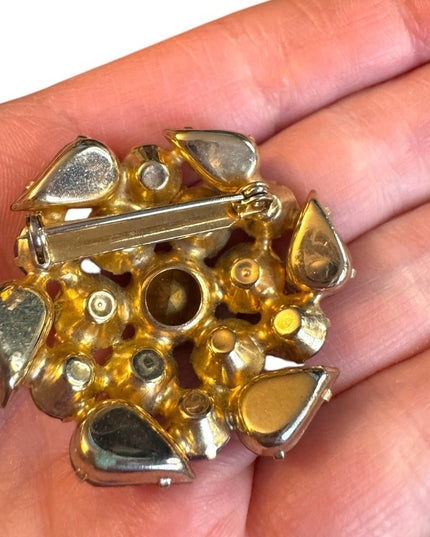 Vintage purple crystal gold finish round flower Brooch 1950s