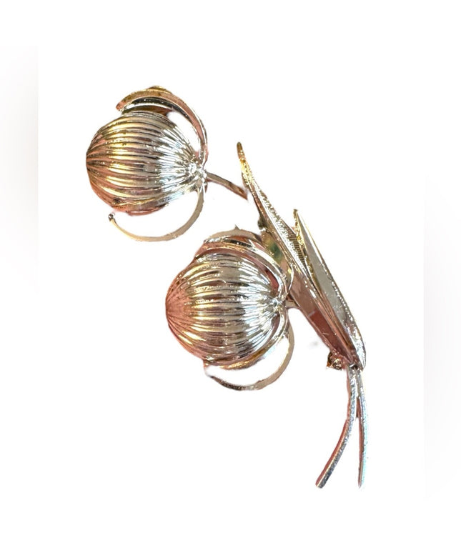 Vintage 1950s TRIAD Silver finish floral Tone Brooch