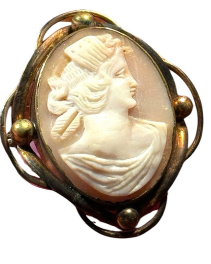 Vintage gold filled carved cameo shell brooch pendant