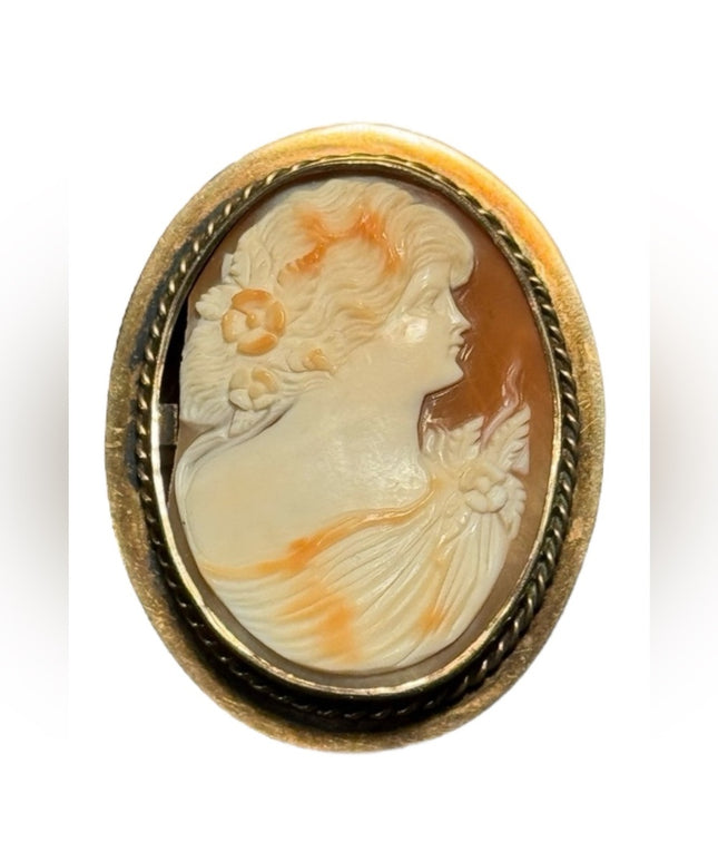 Vintage gold finish plated carved cameo * brooch