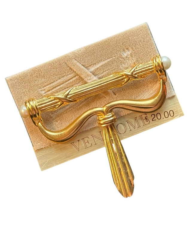 Vendom NWB Gold Brooch with Pearl Accents Magestic 1980s Vintage