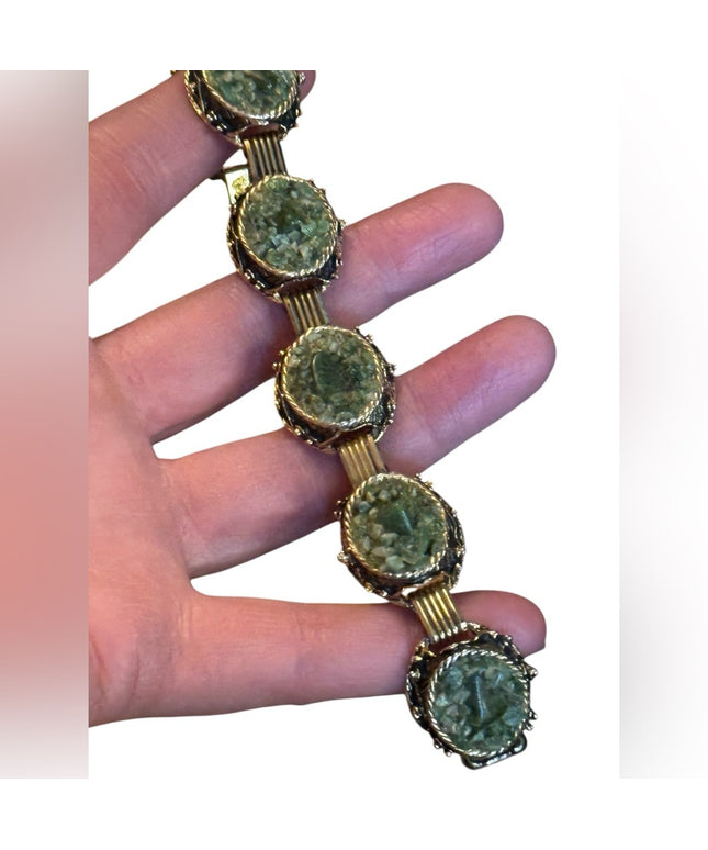 Elegant VINTAGE gold tone jade rock bracelet Green Stone Bracelet