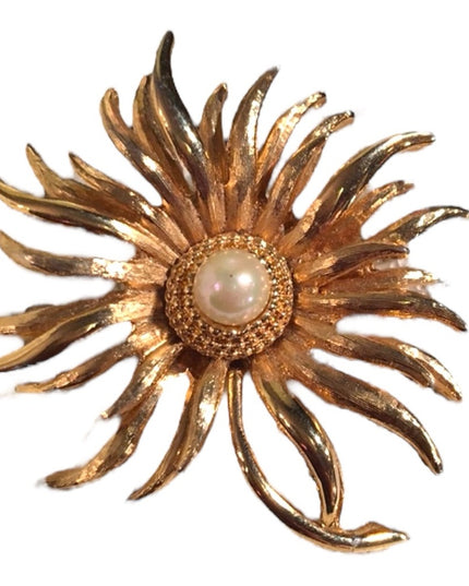 Vintage Brushed Gold flower faux pearl fancy brooch