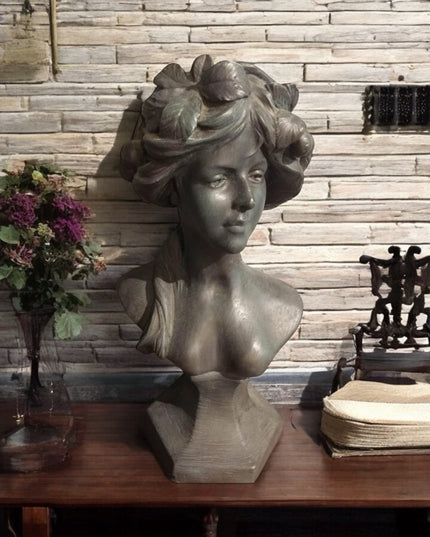 Elegant Art Deco Nouveau Large Vintage Plaster Bust Sculpture statue