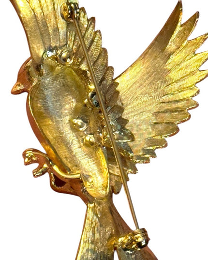 Lovely vintage gold plt Golden Bird brooch