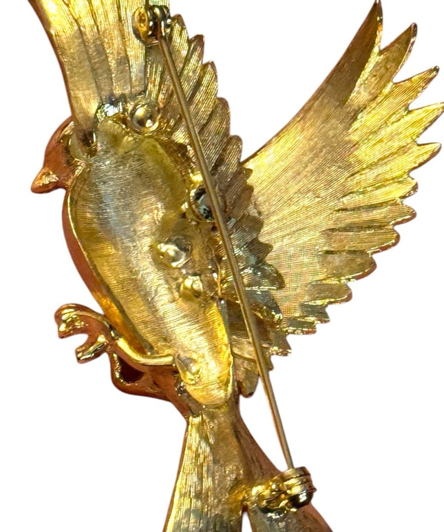 Lovely vintage gold plt Golden Bird brooch