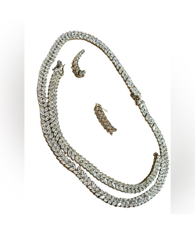 Elegant Silver Necklace bracelet and Earring Set coming