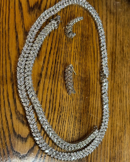 Elegant Silver Necklace bracelet and Earring Set coming